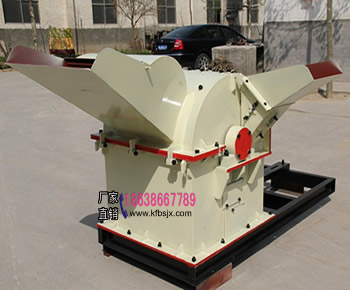 多功能粉碎機(jī) 雙口粉碎機(jī) 邊角料粉碎機(jī) 木頭粉碎機(jī) 小樹枝粉碎機(jī)